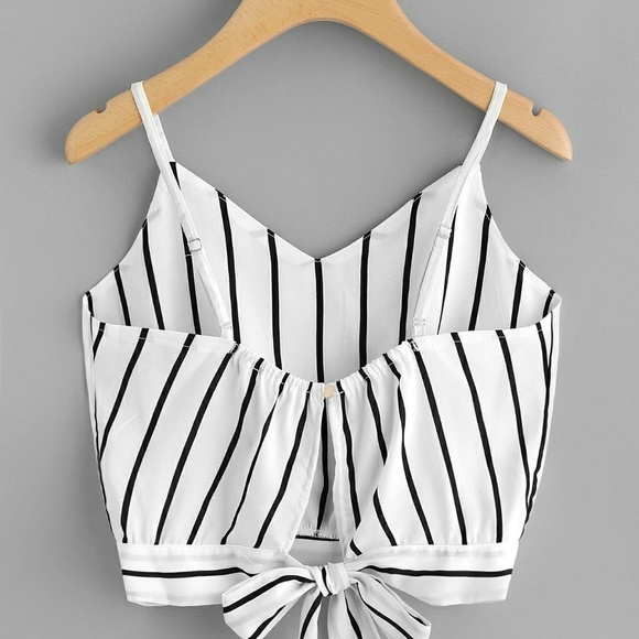 Striped Tie Back Crop Top - Picture 3 of 5